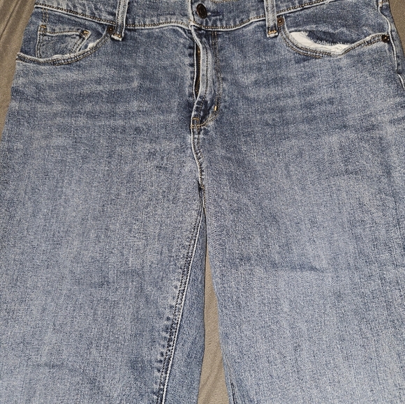 Old navy cuffed Capri jeans - Picture 2 of 6